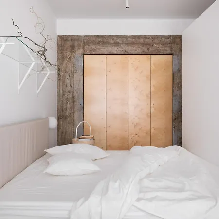 Ah Desinger B Διαμέρισμα *